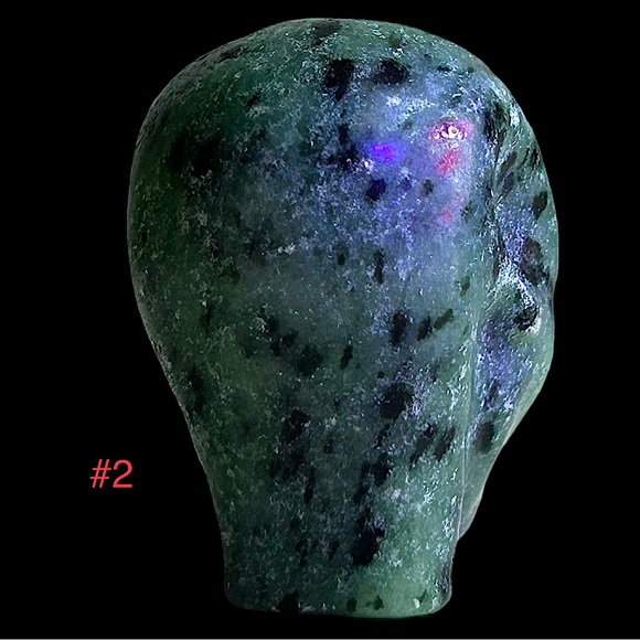 Ruby Zoisite Alien Head Carvings - Picture 15 of 17